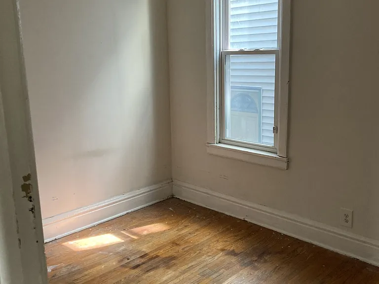 1st bedroom