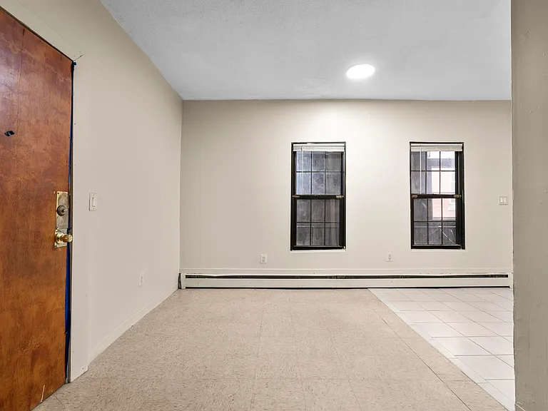 26-28 Lawrence St #26-3 — Photo 19