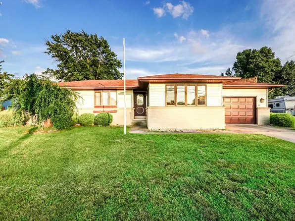 118 E Maple St, Clyde, OH 43410