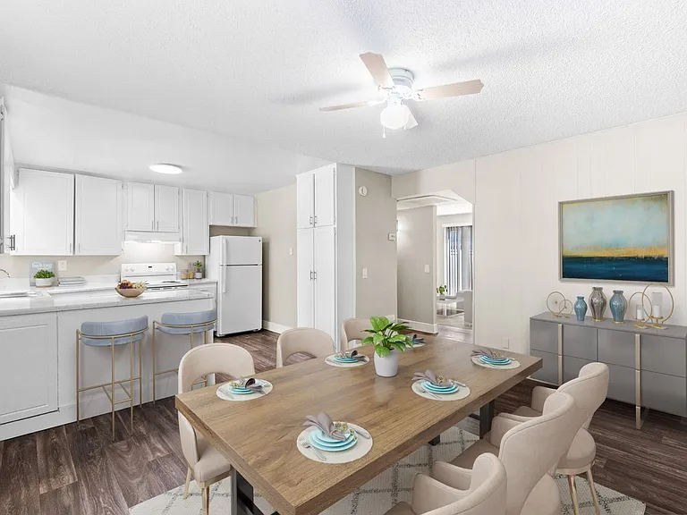 Estancia Apartments — Photo 53