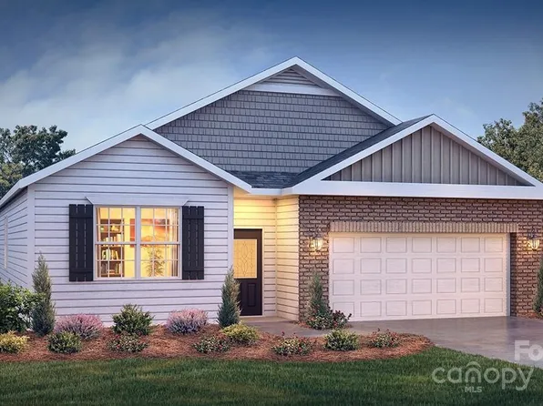 99 Dandelion Rd, Fletcher, NC 28732