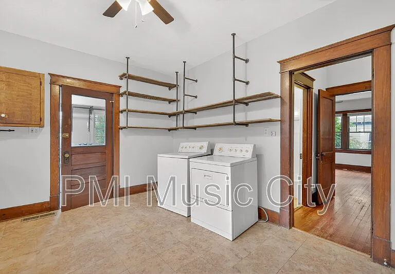 1609 Shelby Ave — Photo 11