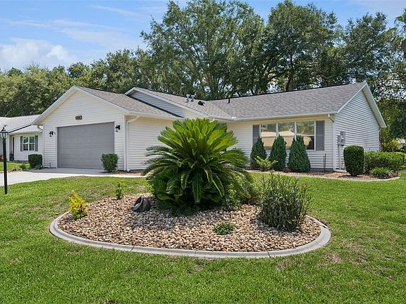 3rd image of 27211 Racquet Cir