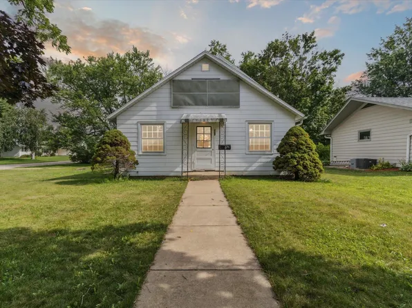 107 9th St, Brodhead, WI 53520