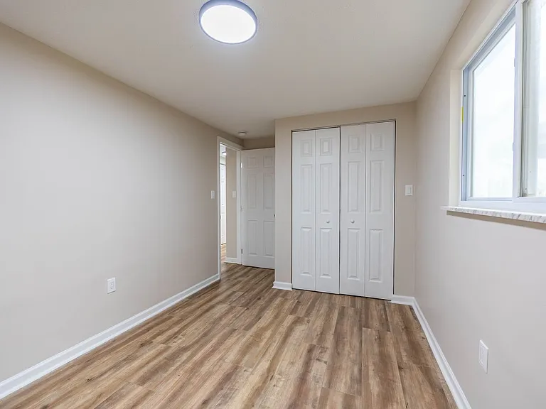 106 Blythe Rd — Photo 7