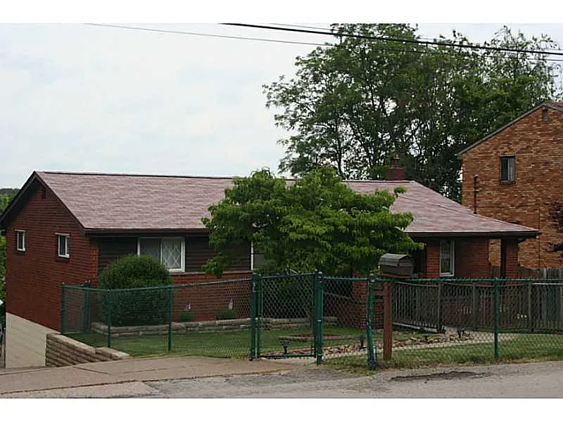 814 Westbury Rd photo 1