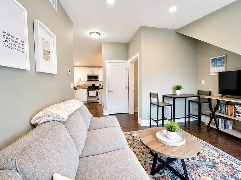 154 Gold St #3 — Photo 10