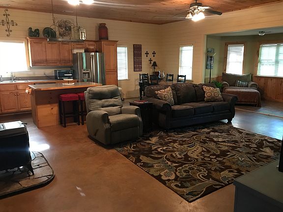 Open living room/kitchen