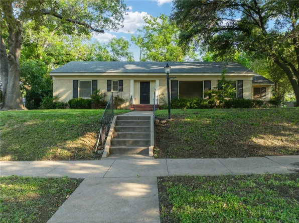 3221 Colcord Ave, Waco, TX 76707