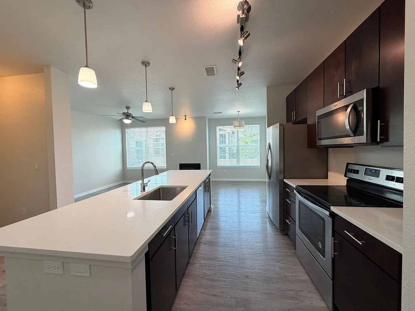 Like-New 3-Bed Condo with Resort-Style Amenities Steps from Cherry Creek Trail — Photo 3