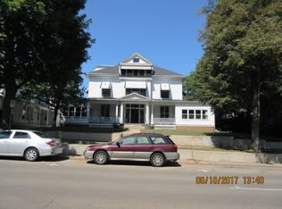 410 W Church St APT 9, Champaign, IL 61820