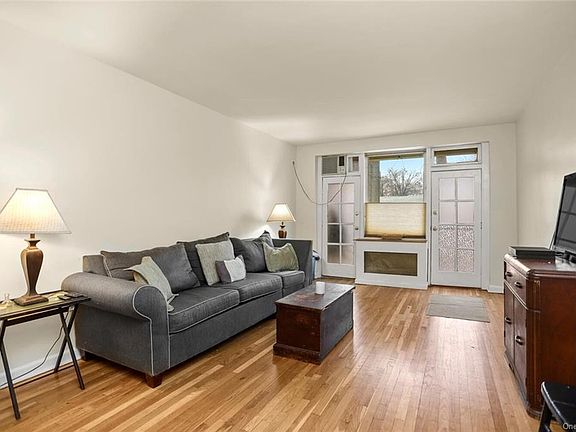 5th image of 920 Pelhamdale Ave #B-1b