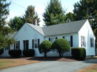 29 Hobart Ln, Amherst, MA 01002