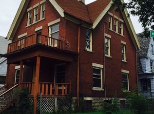 2402 N 28th St, Milwaukee, WI 53210