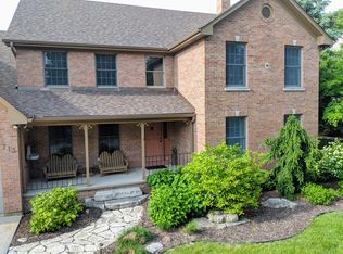 713 Ridgelawn Trl, Batavia, IL 60510