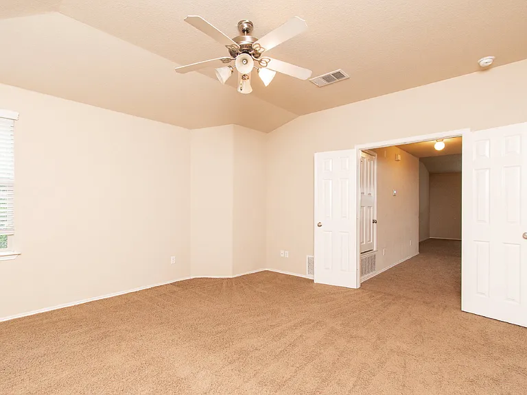 7109 Golden Oak Ln — Photo 16