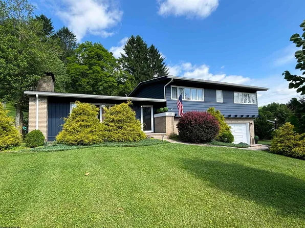 101 Emerson Rd, Clarksburg, WV 26301