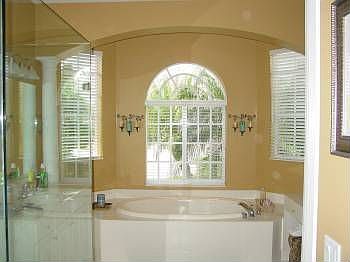 3rd image of 11521 Manatee Bay Ln