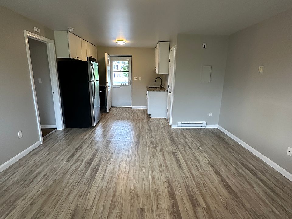 1st image of 129 Cosey Beach Ave #Bb3