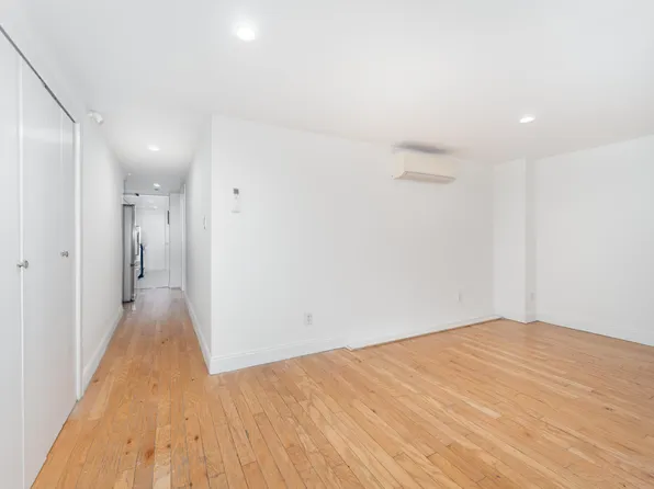 120 East 17th Street image 12 of 15