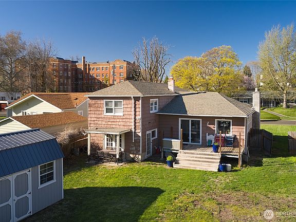 3rd image of 630 Francis Avenue