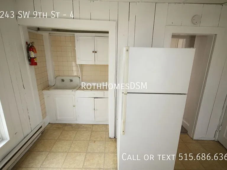 2243 SW 9th St #4 — Photo 8