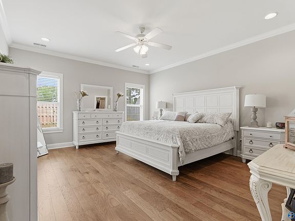 4th image of 930 Tracey Ln