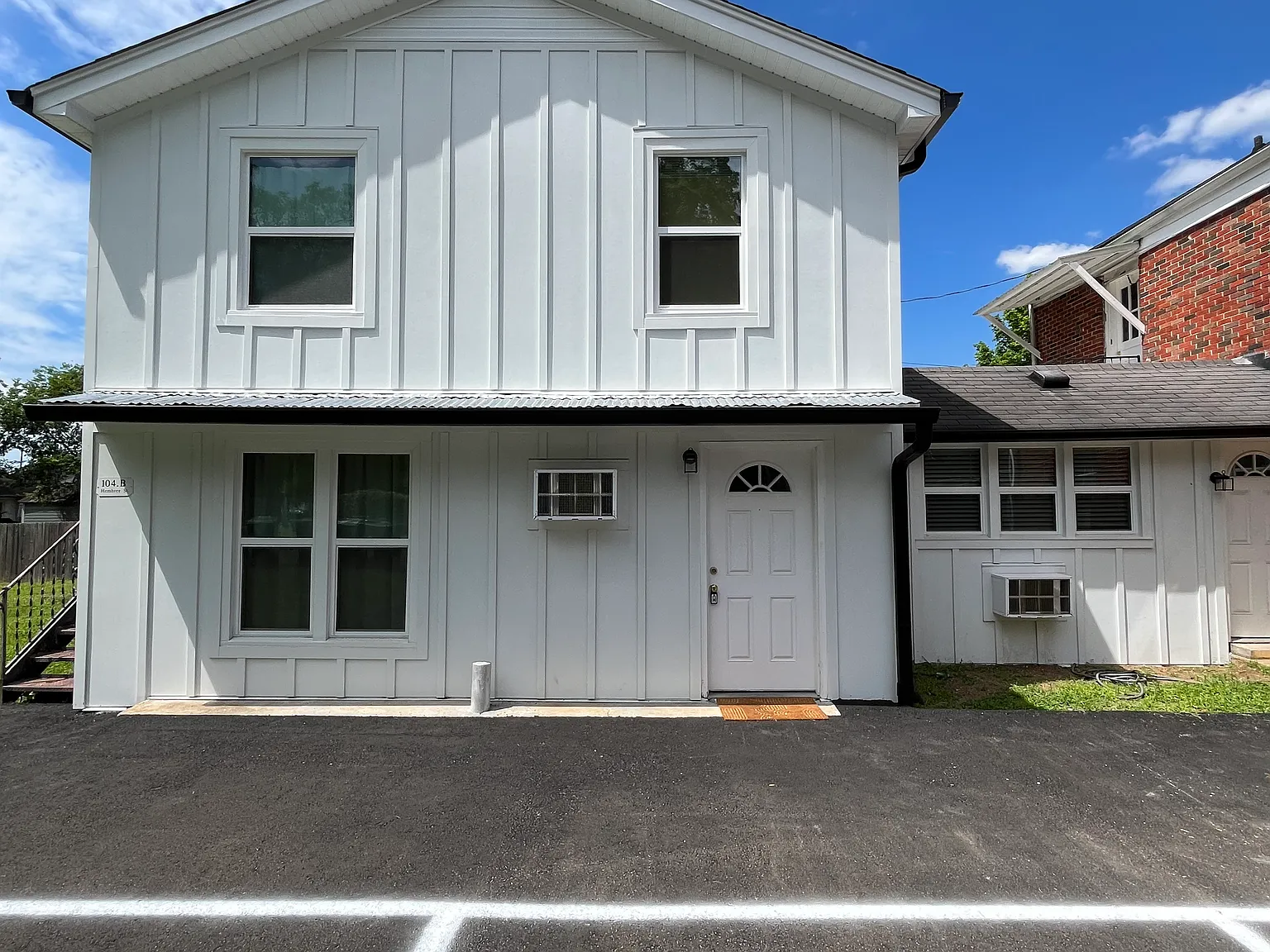 1 bed, 400 sqft, $880 — Photo 1