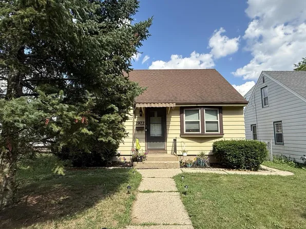 2922 North 89th STREET, Milwaukee, WI 53222