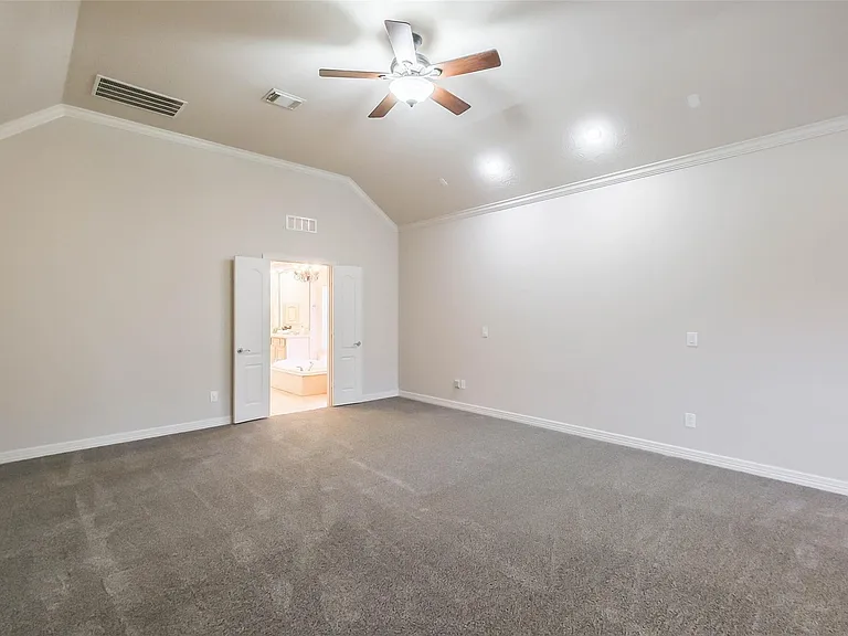 12411 Santiago Cove Ln — Photo 22