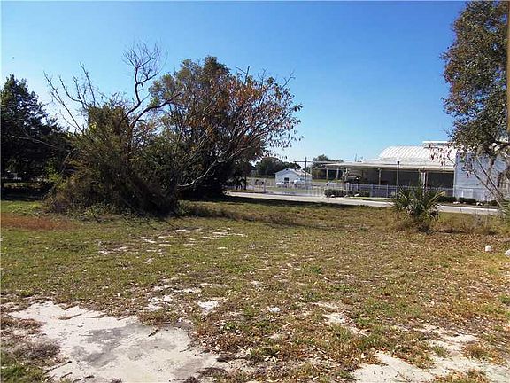 2nd image of 325 Dorsett Ave #A/b