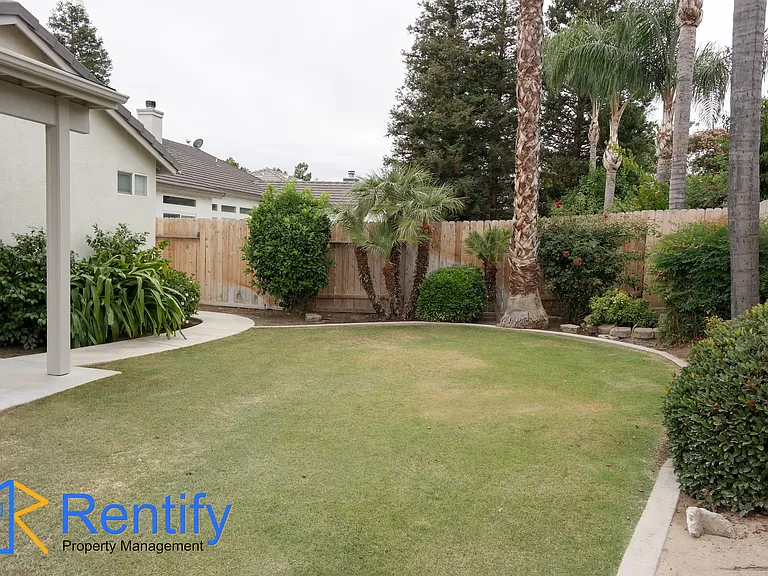 404 Windsor Park Dr — Photo 39