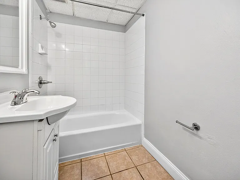 215 E University Ave #A3 — Photo 12
