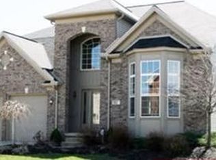 86 Heartland Cir, Hinckley, OH 44233