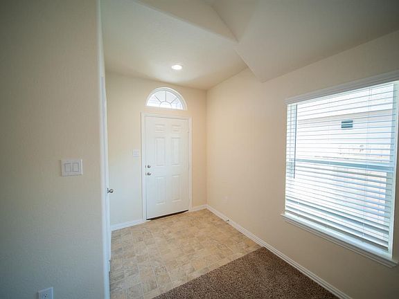 3rd image of 1518 Grand Barrow Ln