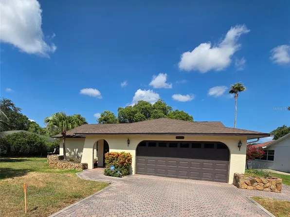 8831 FOREST LAKE DRIVE, PORT RICHEY, FL 34668