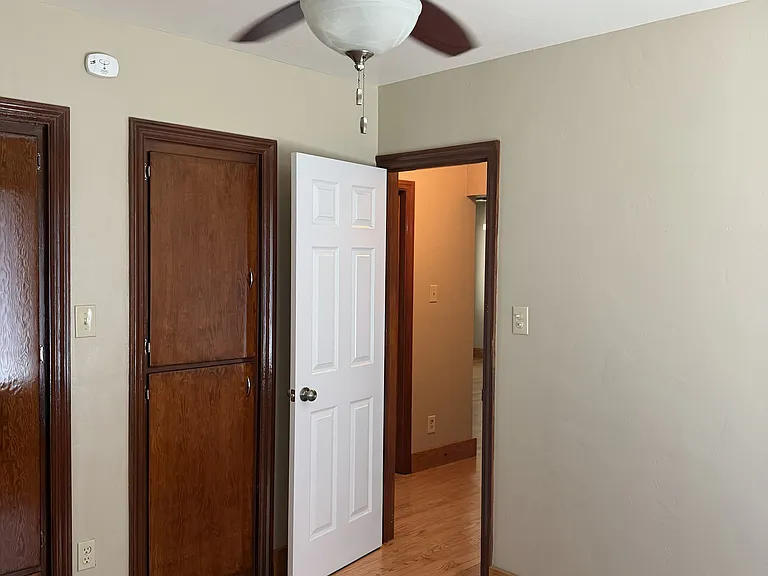 579 W C St — Photo 11