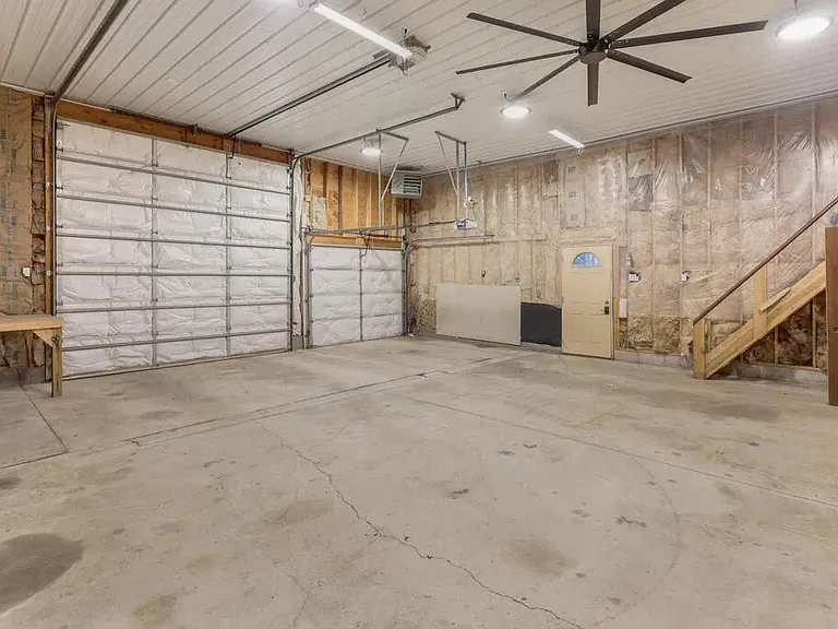 2116 S 23rd St — Photo 31
