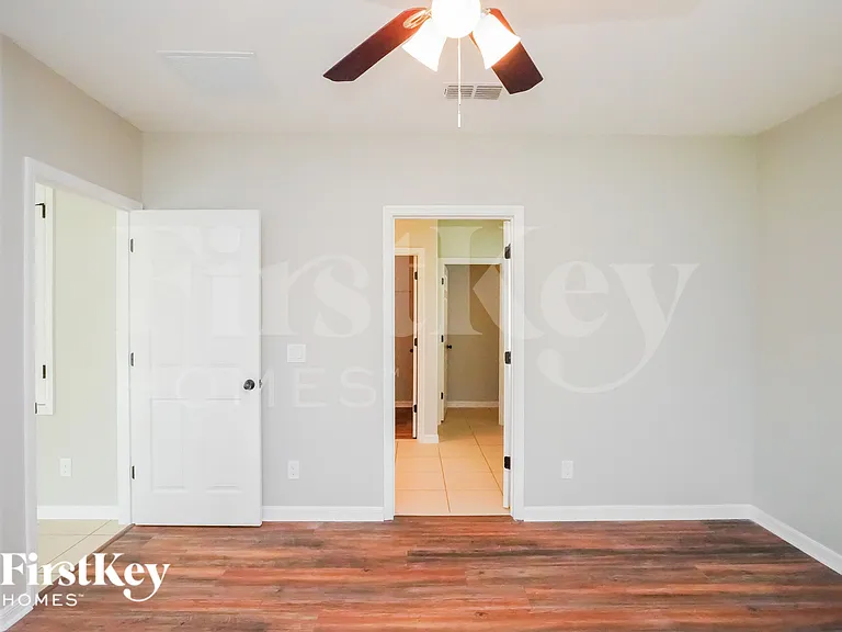 3734 Briarwood Estates Cir — Photo 8