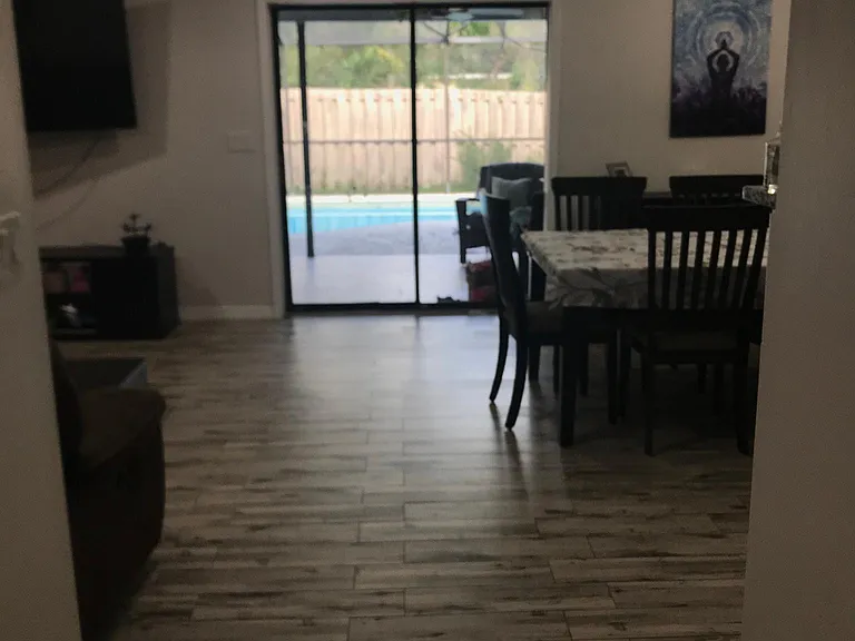 2127 Arden Dr — Photo 2