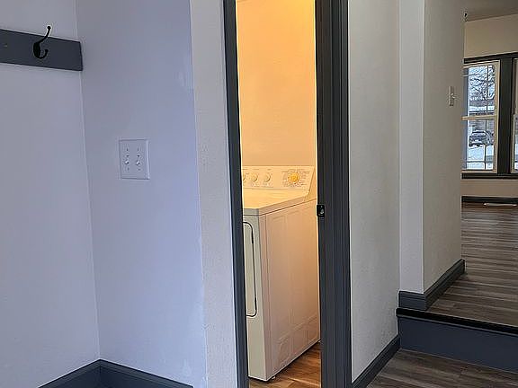 2nd image of 112 E Washington St