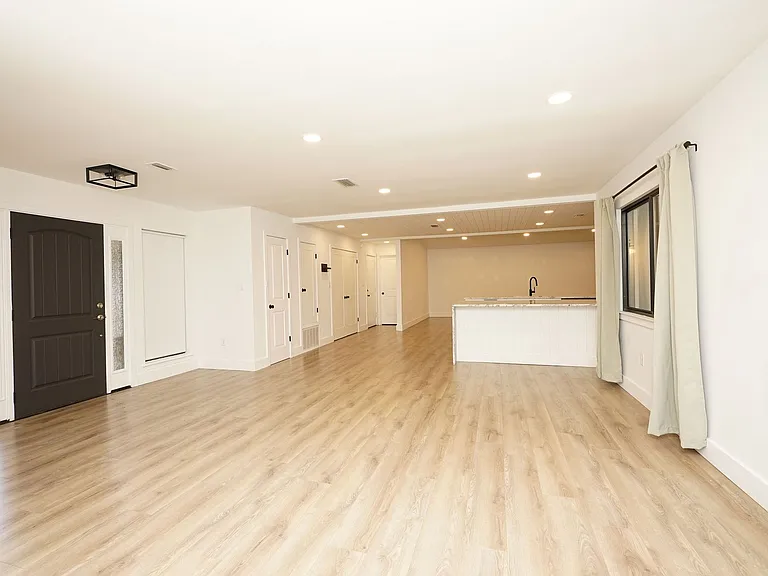 2419 Rocky Shores Dr — Photo 16