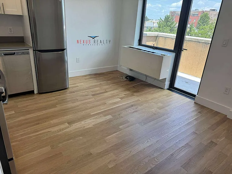 4511 Broadway #4B — Photo 4