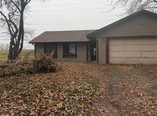 90 W Adams Dr, Cahokia, IL