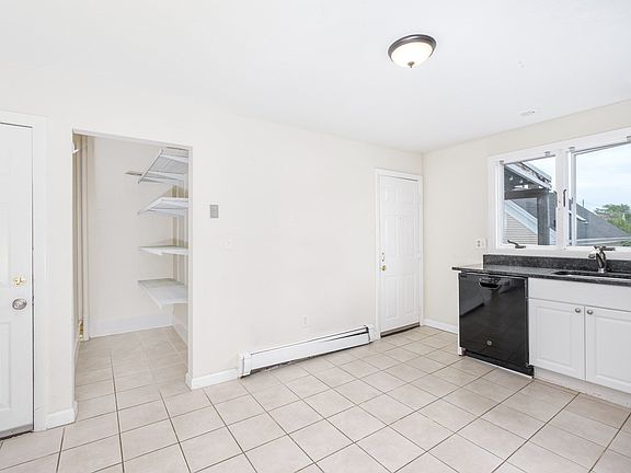 4th image of 12 Kilby St APT 2L