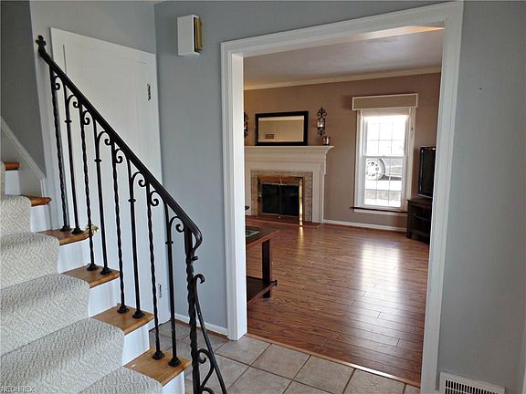 3rd image of 5942 Stillson Pl