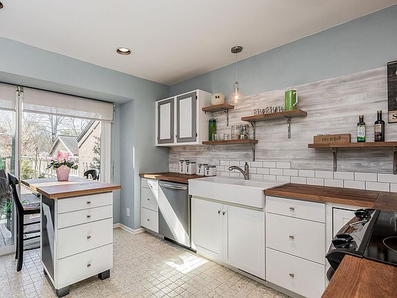 5th image of 5110 Dunes Ct