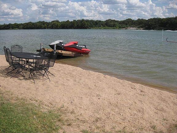 WALK-IN BEACH & JET SKI RAMPS