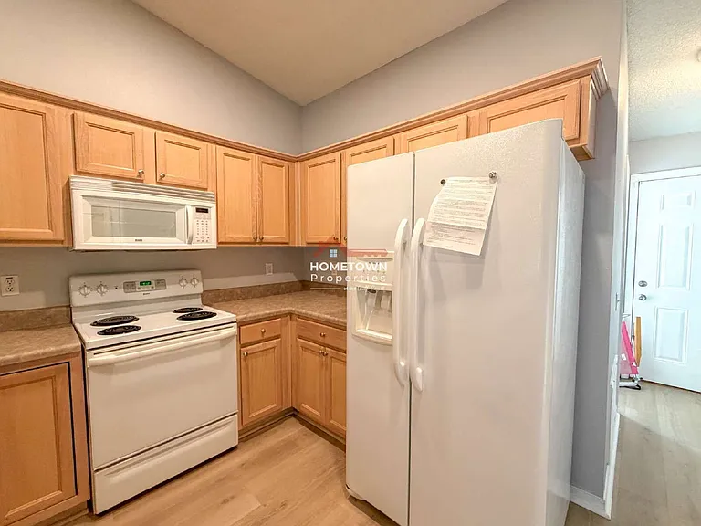 8005 Stonebrook Dr — Photo 6