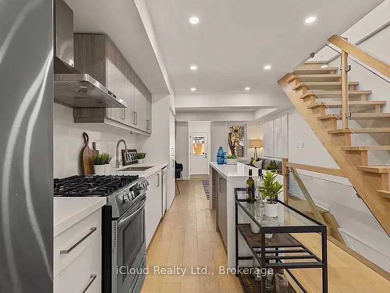 386 Coxwell Ave — Photo 25